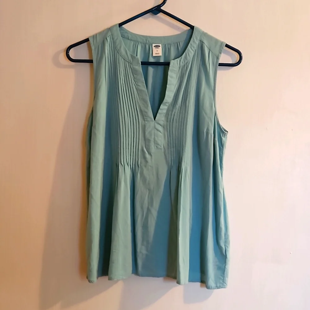 Old navy sleeveless top light blue medium - Picture 1 of 4